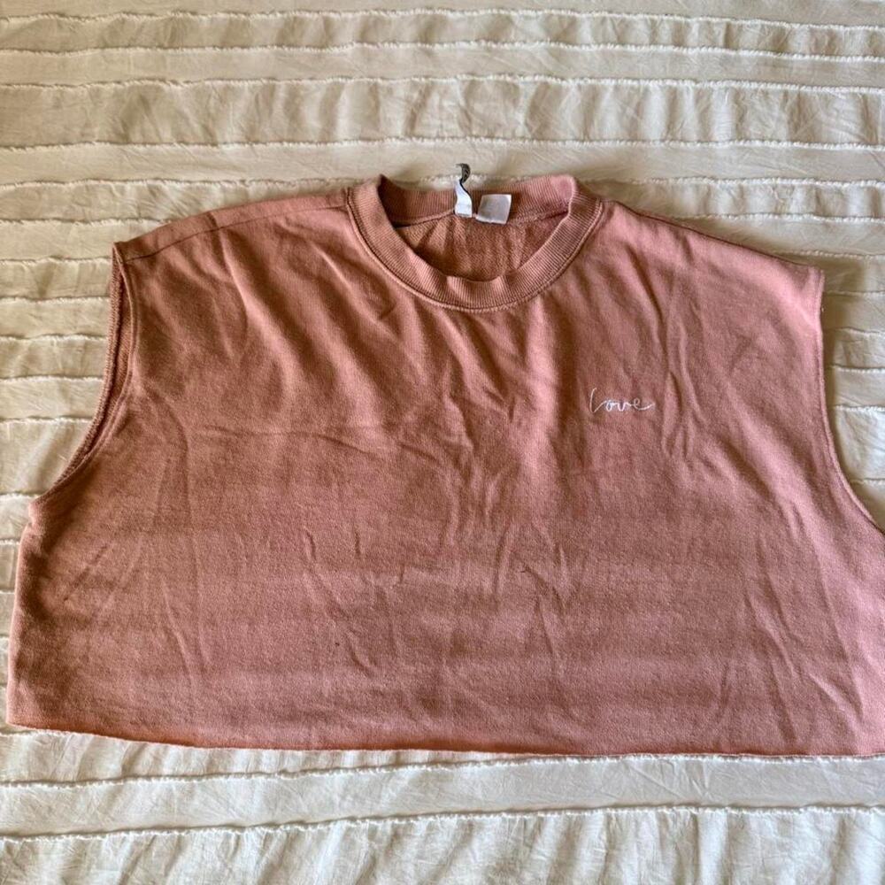 H&M
rose cropped sweatshirt tank